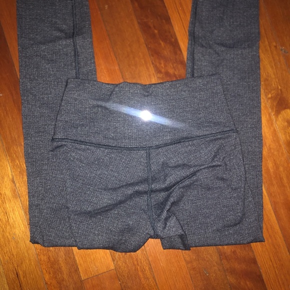 Lululemon Wunder Under 25” - Picture 3 of 7